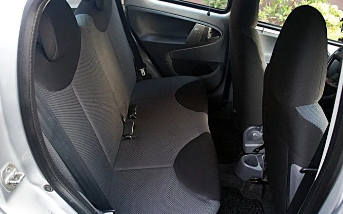 Toyota Aygo cena 14999 przebieg: 111000, rok produkcji 2006 z Raciąż małe 326